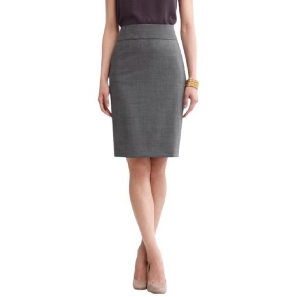 Banana Republic Dresses & Skirts - Banana Republic Charcoal Wool Blend Pencil Skirt with Stretch 0